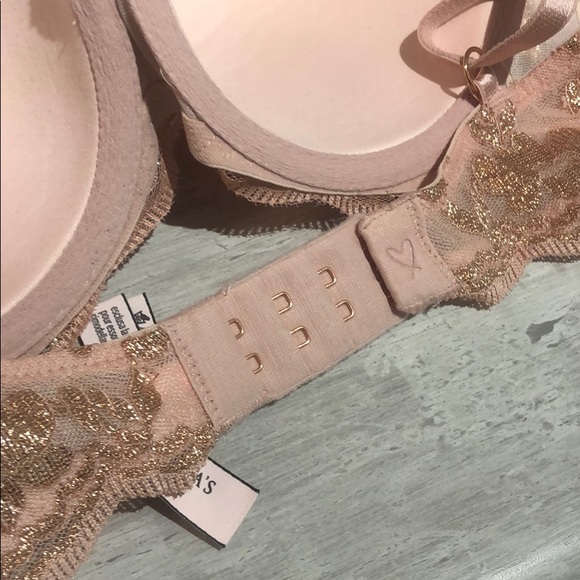 Victoria’s Secret Dream Angels Lined Demi Bra - Picture 9 of 10